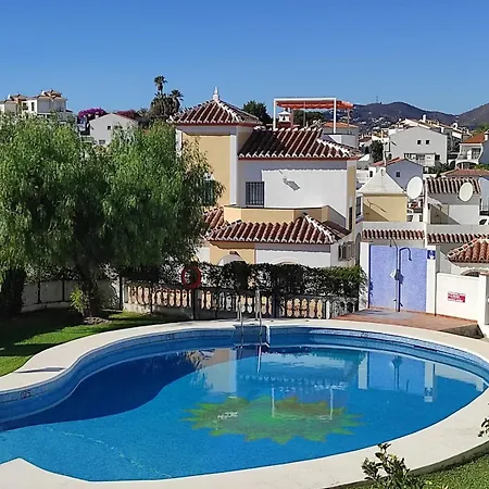 Stylish 4 Bedroom With Private Pool 네르하