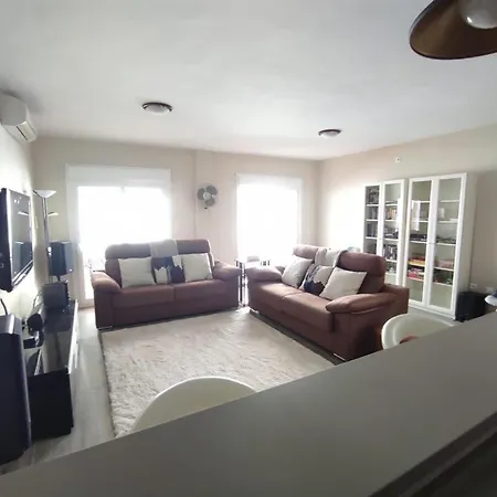 Stylish 4 Bedroom With Private Pool 빌라 *
