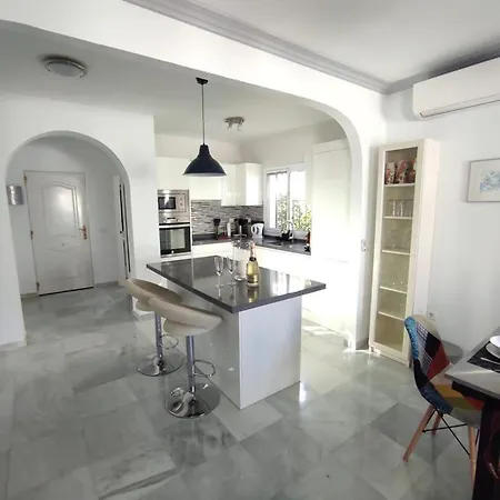 빌라 Stylish 4 Bedroom With Private Pool 네르하