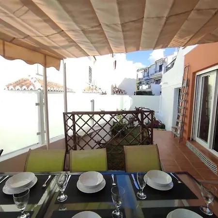 Stylish 4 Bedroom With Private Pool 빌라 *