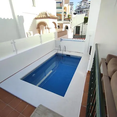 빌라 Stylish 4 Bedroom With Private Pool *