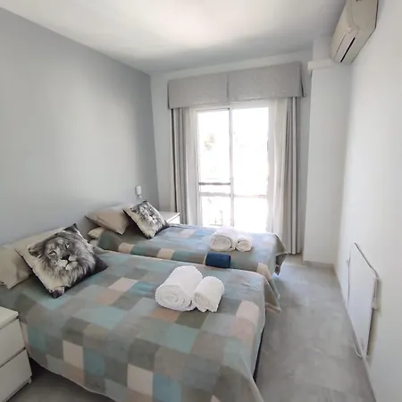 Stylish 4 Bedroom With Private Pool 네르하