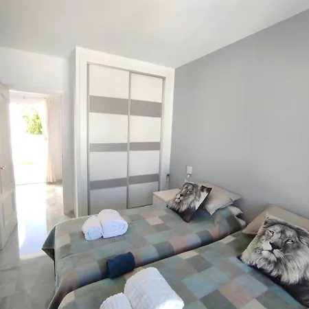 Stylish 4 Bedroom With Private Pool 빌라